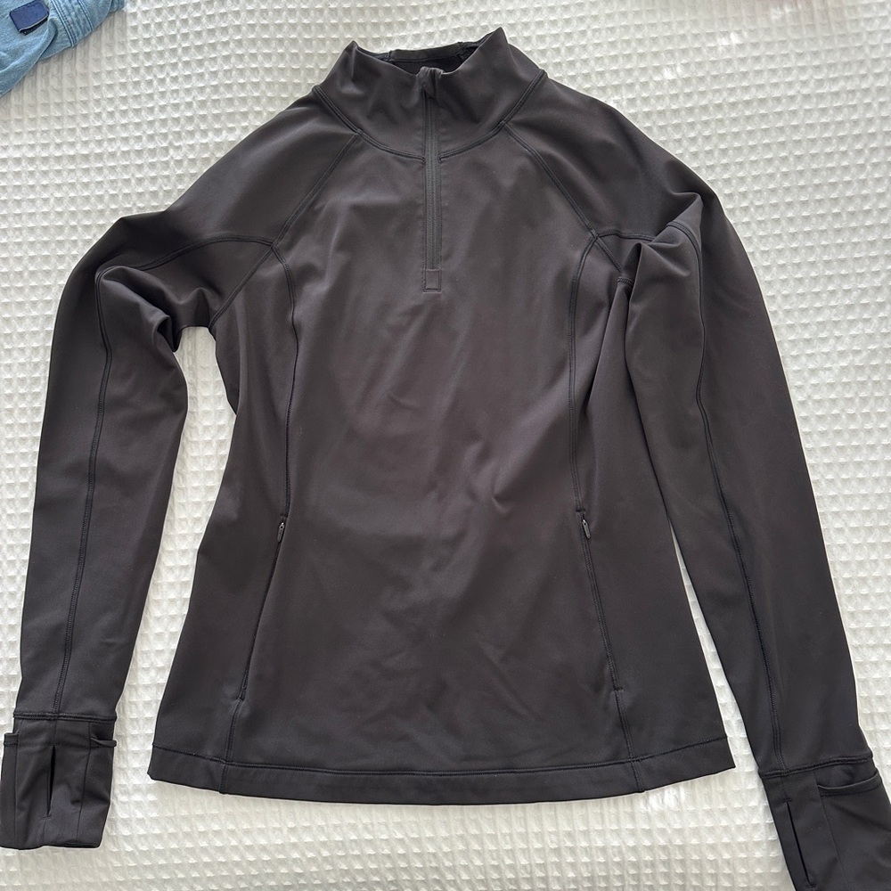 Athlete Rainer Women's Black Long Sleeve Top